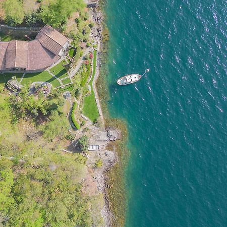 The Writer'S Nest Waterfront Villa By Rent All Como Faggeto Lario Bagian luar foto