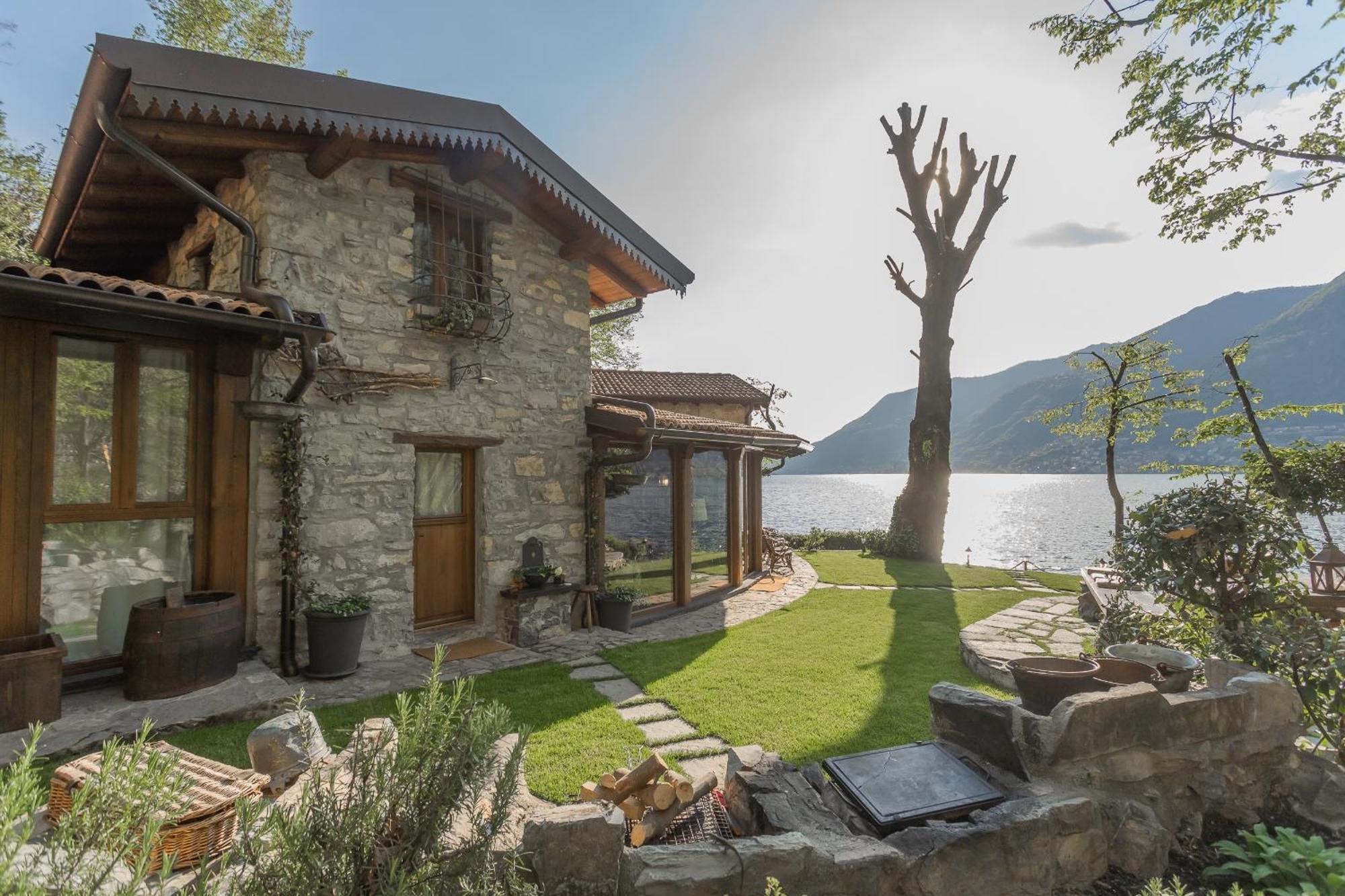 The Writer'S Nest Waterfront Villa By Rent All Como Faggeto Lario Bagian luar foto