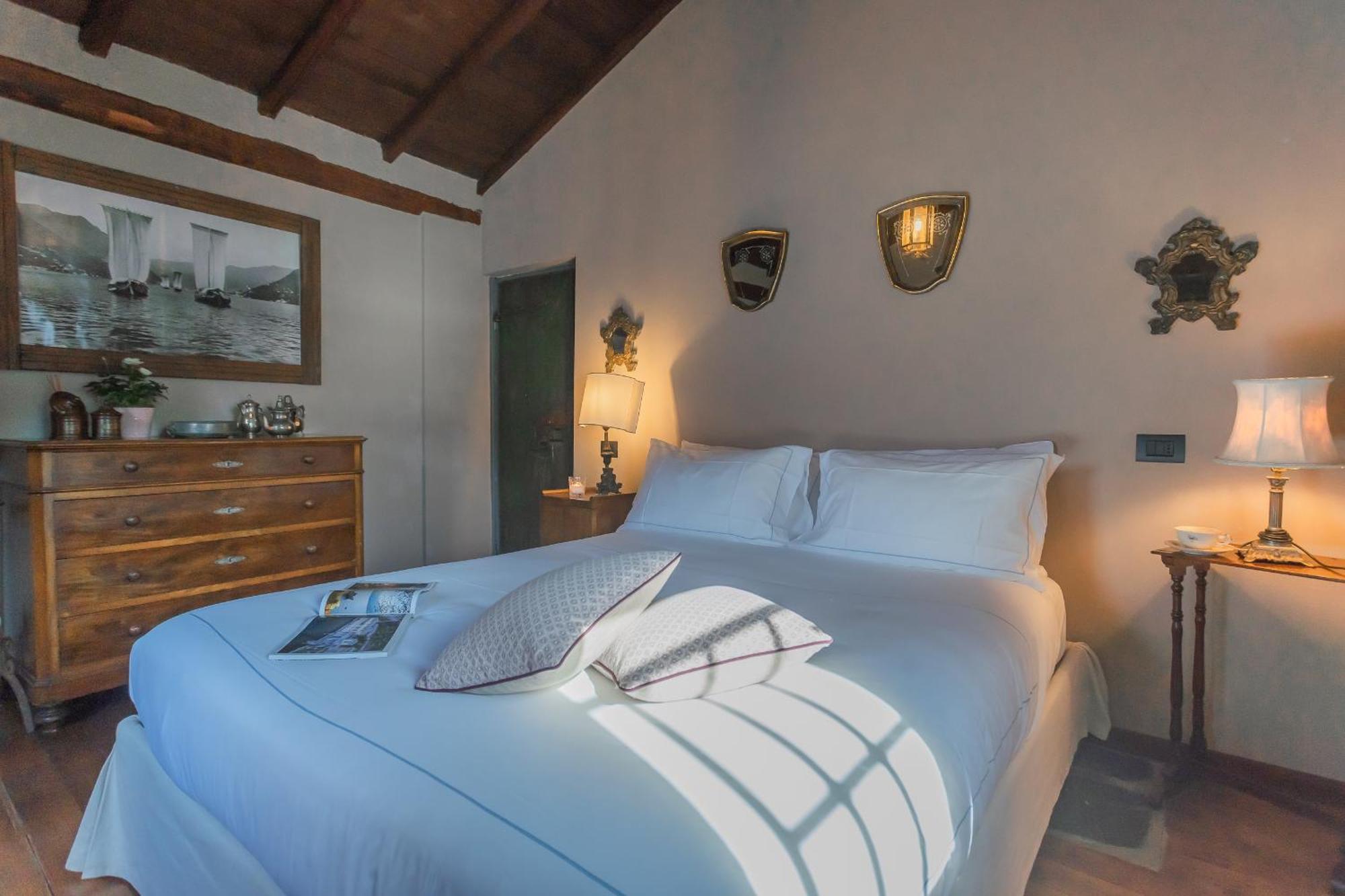 The Writer'S Nest Waterfront Villa By Rent All Como Faggeto Lario Bagian luar foto