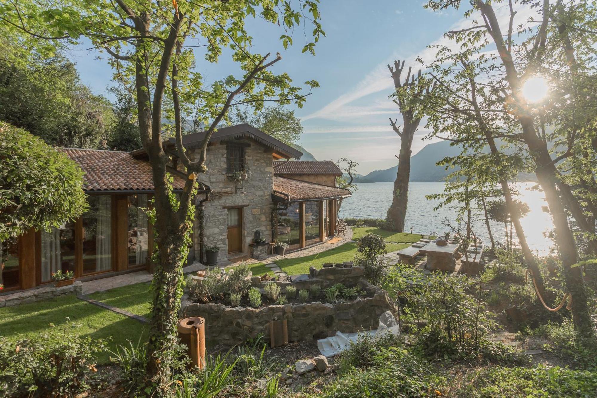 The Writer'S Nest Waterfront Villa By Rent All Como Faggeto Lario Bagian luar foto